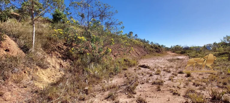 Imagem Belíssimo lote com 8.940m² no Condomínio Pedra do Fogo -Campos do Jordão/SP