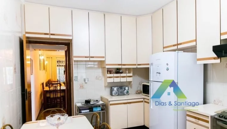 Imagem VILA DAS MERCÊS Sobrado 176 metros, 2 dormitórios, escritório, dormitório de empregada, sala 2 ambientes, 2 vagas com ótima localização e valor