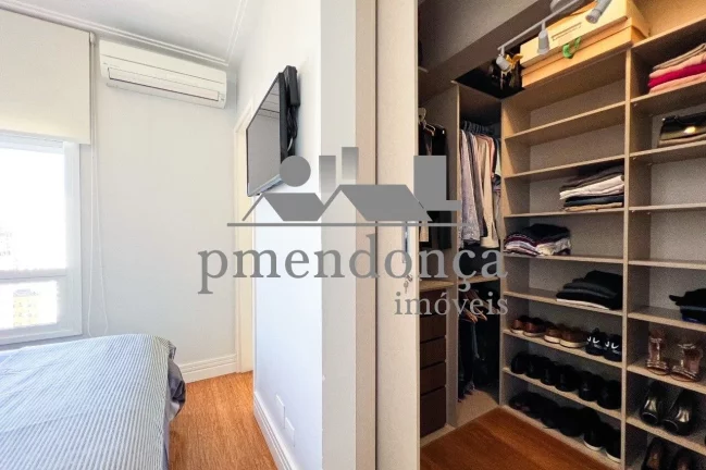 Imagem Apartamento mobiliado em Perdizes com 86,60m², 2 suÍtes e 3 vagas demarcadas.