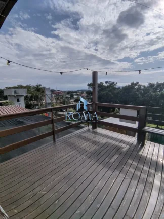 Imagem Excelente Imóvel localizado no centro da Praia do Rosa- SC.