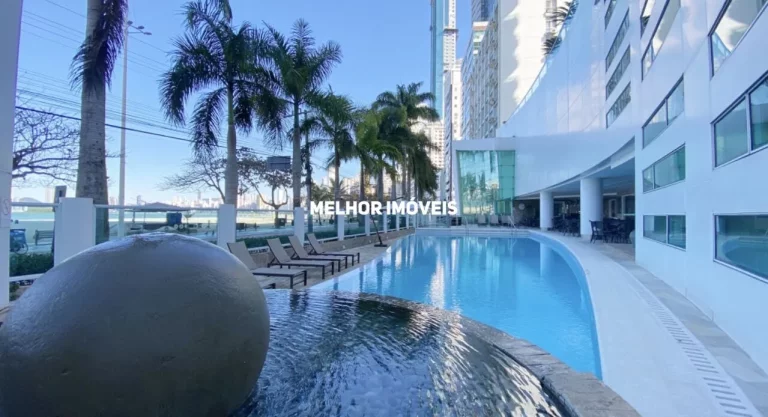 Imagem Apartamento alto padrão Frente Mar á venda com 3 suítes, 2 vagas localizado no centro de Balneário Camboriú