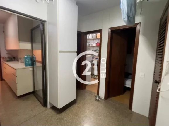 Imagem Campo Belo, 247m², 3 suítes, reformado