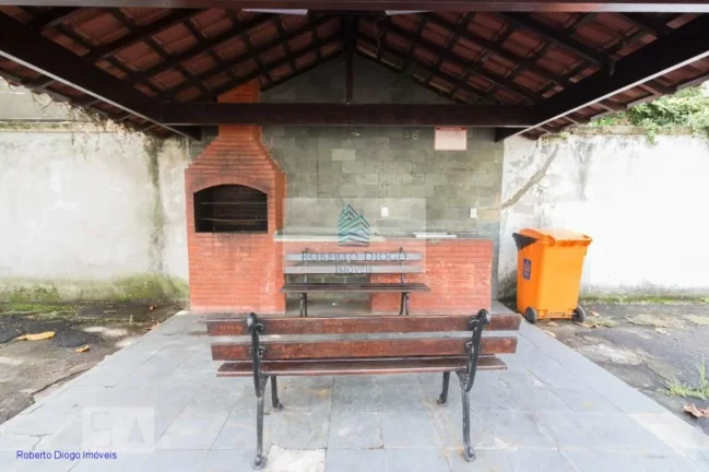 Imagem Apartamento à venda no Rio de Janeiro-RJ, Camorim: 2 quartos, 1 sala, 1 banheiro, 1 vaga, 52m² de área. Chegou a sua oportunidade!