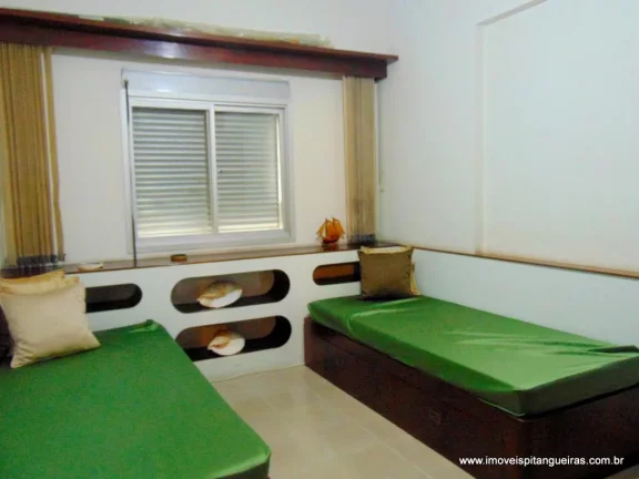 Imagem Pitangueiras - Duas quadras da praia - 130 m² úteis - 02 vagas.