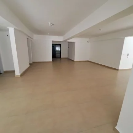 Imagem PITANGUEIRAS - APARTAMENTO AMPLO COM 2 DORMITÓRIOS NA PRAIA DE PITANGUEIRAS COM PISCINA E 2 VAGAS PARA AUTO