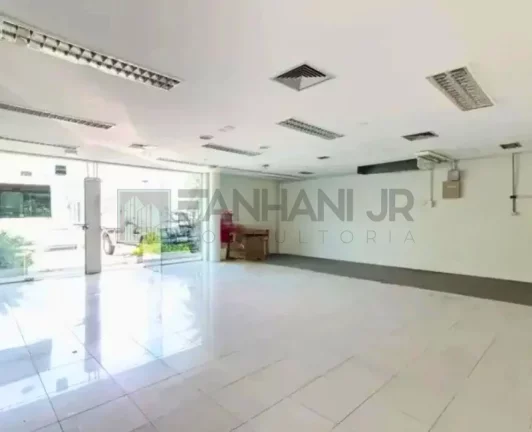 Imagem Casa Comercial para Locação no Jardim Europa, São Paulo-SP: 6 Salas, 4 Banheiros, 10 Vagas de Garagem, 1.003m² de Área.