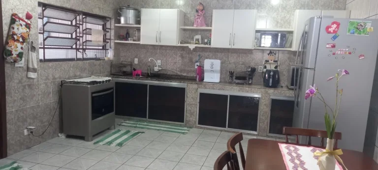 Imagem Casa para Venda em Itanhaém, Tupy, 5 dormitórios, 5 suítes, 1 banheiro, 3 vagas