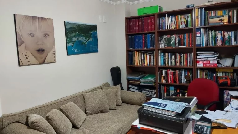 Imagem PITANGUEIRAS - FRENTE TOTAL AO MAR C/ MARAVILHOSA VISTA DA PRAIA DE PITANGUEIRAS E ASTÚRIAS, REFORMADO E DECORADO, 280 M² ÚTEIS, 02 VAGAS DE GARAGEM