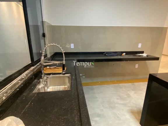 Imagem Casa Alto Padrão, 3 suites plenas, 315M², Piscina, Setor Faiçalville, Goiânia - GO