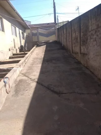Imagem Casa para Venda em Limeira, Vila Queiroz, 3 dormitórios, 2 banheiros, 6 vagas