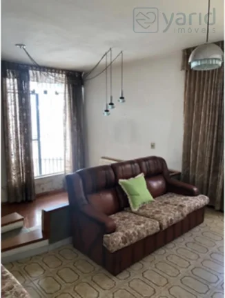 Imagem Imperdível casa à venda no Centro de Jundiaí-SP: 3 quartos, 1 suíte, 2 banheiros, 3 vagas de garagem e 228m² de área!