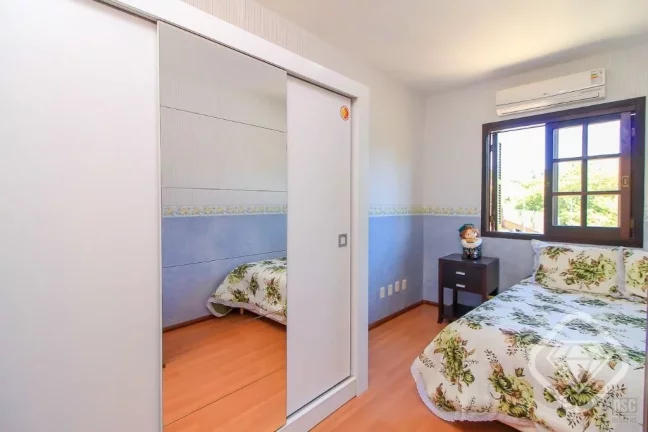Imagem Sobrado com charme e praticidade na zona sul!

Essa casa estilo sobrado é perfeita para quem busca ...