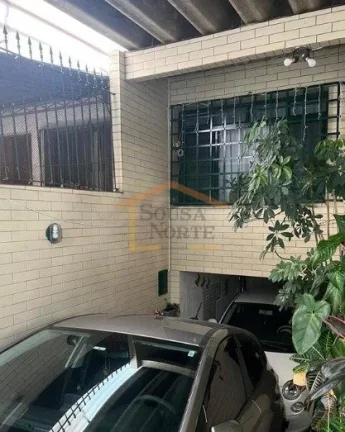 Imagem Sobrado em excelente estado, com 3 dormitórios (todos com armários, ar-condicionado e ventiladores...