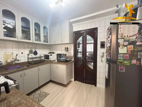 Imagem Casa a venda no condomínio Vila de Espanha na Granja Viana - Batelli Imóveis