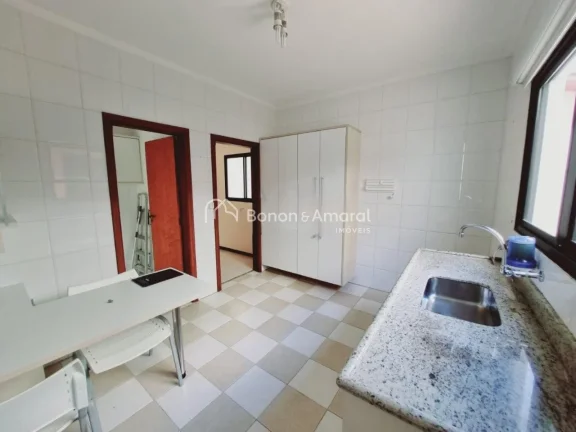 Imagem Charmosa e bem distribuída, esta casa de 182m² oferece conforto e praticidade em uma localização...