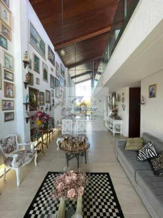 Imagem Vendo casa em condomínio fechado, com 360 m2, 5 quartos sendo 4 suítes, sala p/ 3 ambientes, 4 vgs