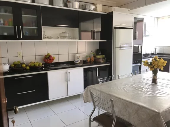 Imagem Sobrado com 3 dormitórios bairro São Miguel- Barreiras-Ba