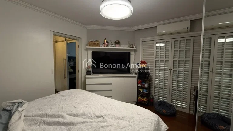 Imagem Excelente sobrado Mobiliado para venda em bairro residencial, próximo a mercados, colégios, padari...