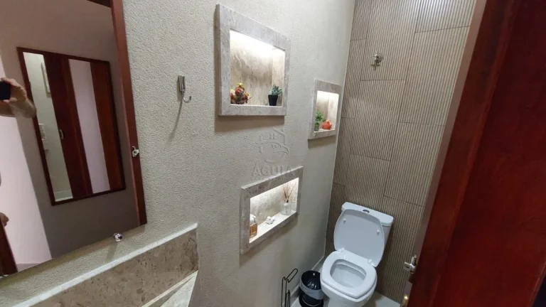 Imagem Casa em Condominio no Bairro do Horto com segurança 24 horas