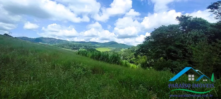 Terreno Rural com Nascente e Reserva Florestal em Brasópolis - Oportunidade