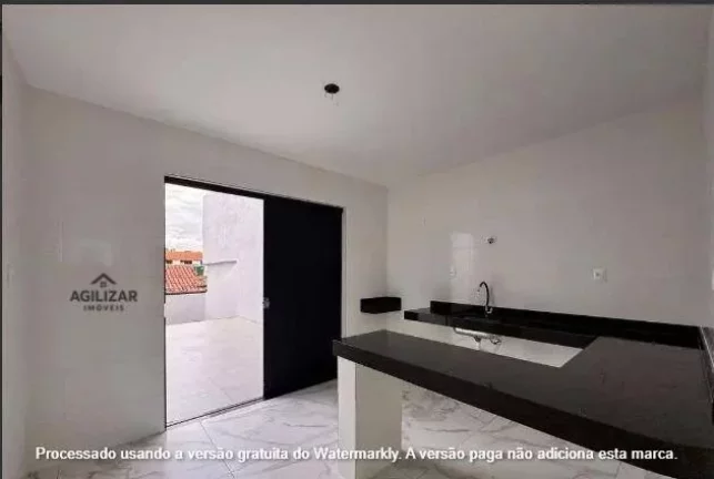 Imagem Casa geminada, 2 quartos, 1 banheiro, 1 lavabo, varanda, 1 vaga