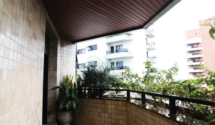 Imagem Excelente apartamento, 326 metros, 4 dormitórios, 2 suítes, 2 quartos com uma suíte americana, sa...