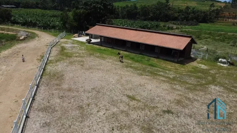 Imagem Sítio/Chácara (Estuda permuta) a venda com casa em Balneário Piçarras SC