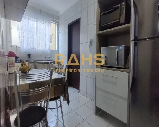 Imagem Apartamento 1 suíte mais 3 quartos no Centro em Joinville - SC por R$480.000,00. Conta com uma exce...