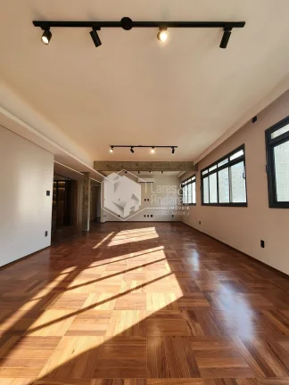 Imagem APTO ESPAÇOSO COM 180 M², 3 SUÍTES, REFORMADA E IMPECÁVEL COM INFRA PARA AR COND, 2 VAGAS DETERMINADAS E 16º ANDAR - JD PAULISTA