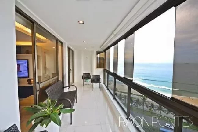 Imagem Apartamento com 4 Quartos à Venda, 158 m² em Barra Da Tijuca - Rio De Janeiro