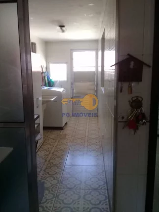 Imagem EXCELENTE CASA EM CONDOMINIO NO BAIRRO ALTO EM CURITIBA