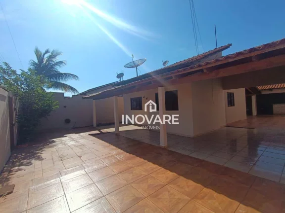 Imagem Casa com 3 dormitórios à venda, 200 m² por R$ 370.000,00 - Jardim Adelaide - Itumbiara/GO