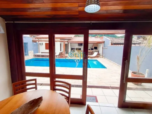 Imagem Casa Mobiliada à venda em Condomínio Fechado em Horto Florestal - Ubatuba/SP.