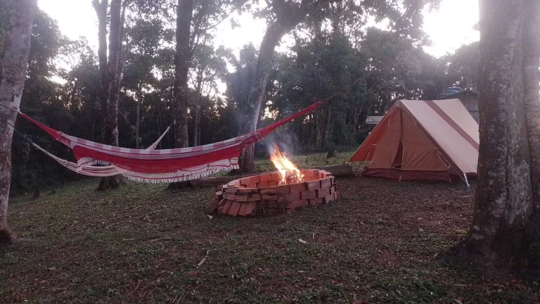 Imagem CHÁCARA LOCALIZADA NO BAIRRO RIO BONITO - TAPIRAÍ - SP
