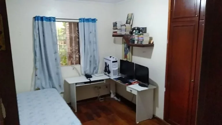 Imagem Casa com 6 dormitórios à venda, 371 m² por R$ 1.600.000,00 - Biritiba - Poá/SP