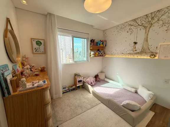 Imagem Apartamento mobiliado com 3 suítes e 2 vagas de garagem em Balneário Camboriú/SC