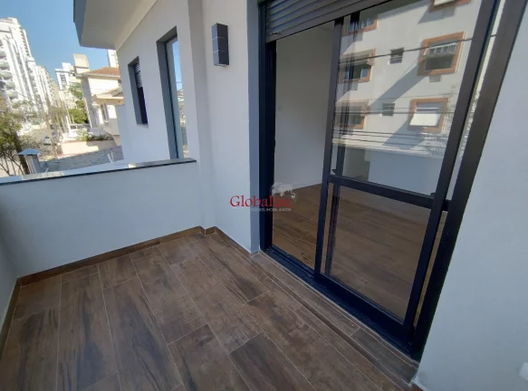 Imagem Casa Nova com 3 dormitórios e jacuzzi no bairro Ponta da Praia em Santos por R$2.200.000,00