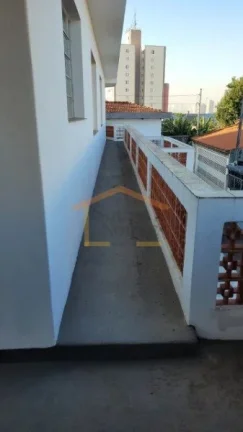 Imagem São 2 imóveis, um sobre o outro, exatamente iguais, cada um com 2 dormitórios, sala, varanda, coz...