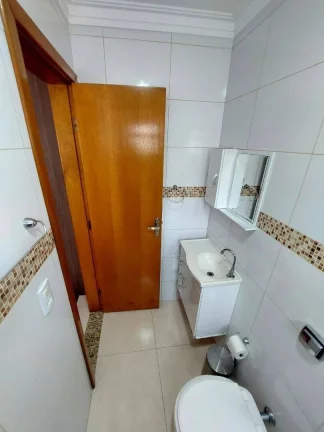 Imagem Sobrado com 2 dormitórios para alugar, 60 m² por R$ 3.135/mês - Utinga - Santo André/SP