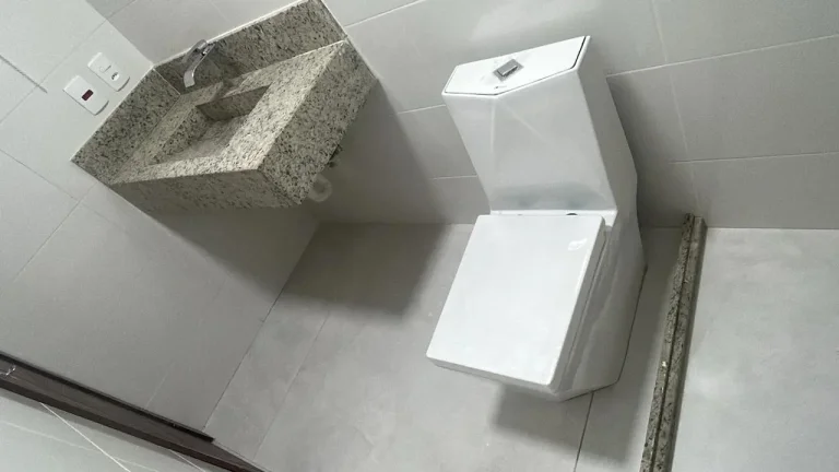 Imagem Casa Nova, Sol da Manhã, 2 Garagens, Pé Direito Duplo, 3 Quartos (2 Suítes +1 Quarto Social).