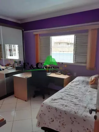 Imagem Casa / Sobrado para Venda em Limeira, Jardim das Palmeiras, 4 dormitórios, 1 suíte, 3 banheiros, 7 vagas