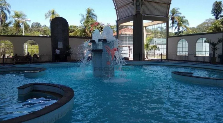 Imagem Vendo Imóvel Comercial no coração de Águas de São Pedro-SP
