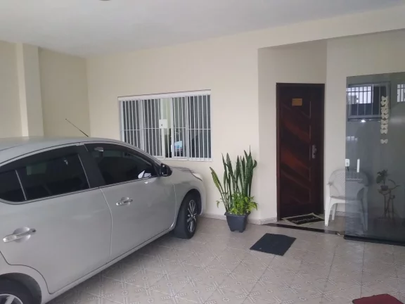 Imagem Sobrado com 3 Quartos e 3 banheiros à Venda, 126 m² por R$ 750.000