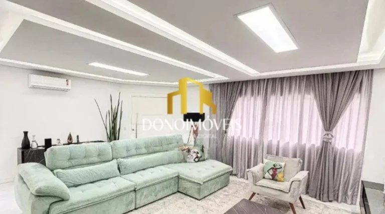 Imagem Casa com 3 Suítes | 8 Vagas | Piscina e Área Gourmet