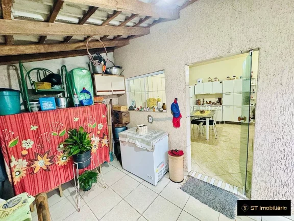 Imagem Casa Térrea com 3 Dormitórios e Suíte em Terra Preta - 450mil