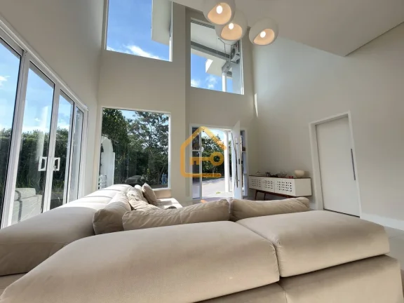 Imagem Casa no Condomínio Vivva com 3 quartos, sendo 1 suíte. Villa Branca.