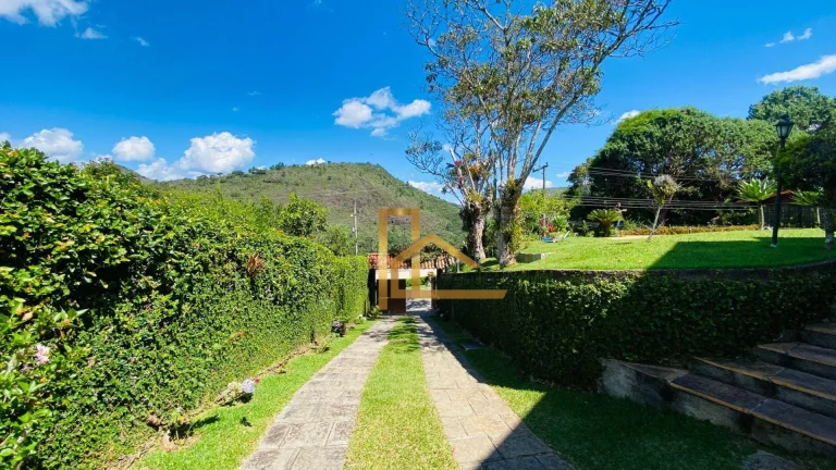 Imagem Casa com 6 quartos e 4 suítes à venda, 348 m² por R$ 1.500.000 - Albuquerque - Teresópolis/RJ