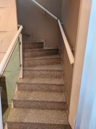 Imagem Sobrado a venda com 3 dorms sendo 1 suíte - Vila Arriete