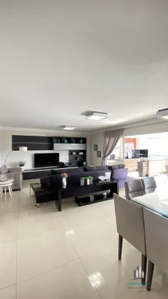 Imagem Belíssimo Apartamento de 213 metros com 4 Dormitórios sendo 2 Suítes e 3 Vagas
