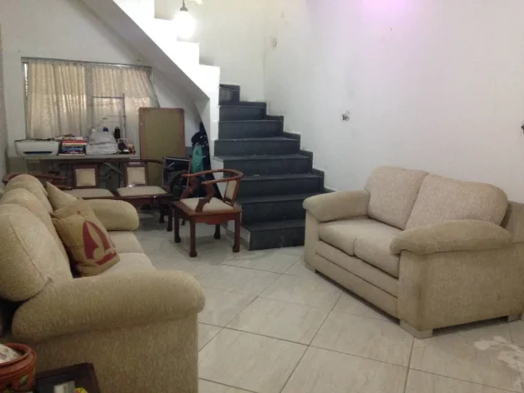 Imagem Sobrado com 2 Suítes e Sala Ampla em Vila Carrão